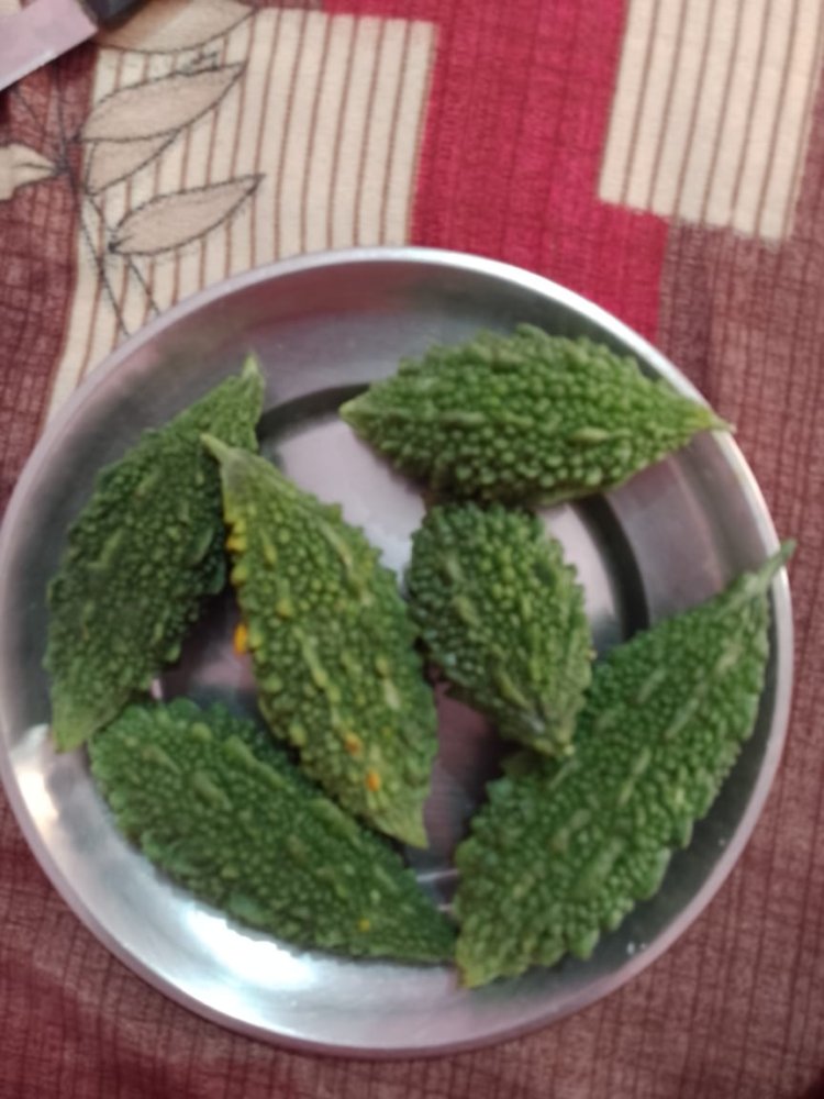 स्वास्थ्य वर्धक करेले की रेसेपी , कैसे बनाये करेला |